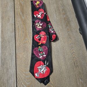 Looney Toons man's Valentine tie. 100% polyester. vintage 1996